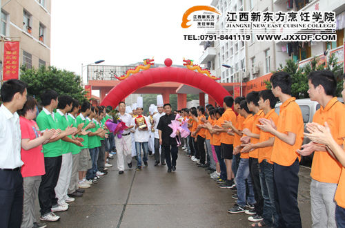 <a href=http://www.movno.net target=_blank class=infotextkey>|W(xu)Ժ</a>ȫwҚgӭِx֝M(mn)dw~1.jpg