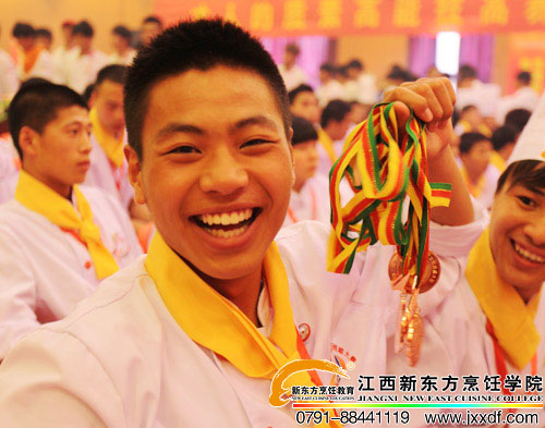 <a href=http://www.movno.net target=_blank class=infotextkey>|W(xu)У</a>.jpg