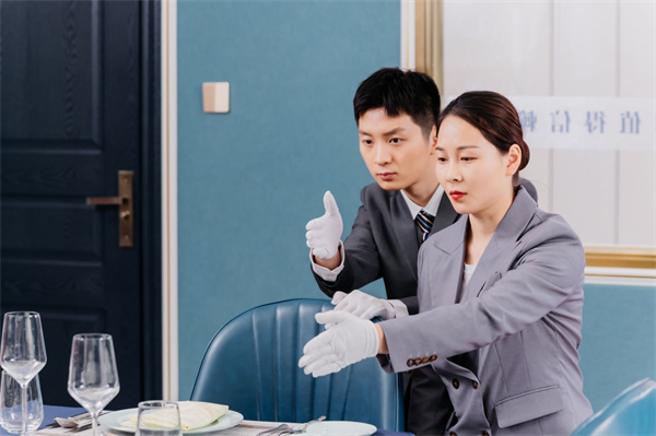 <a href=http://www.movno.net target=_blank class=infotextkey>|W(xu)У</a>.jpg