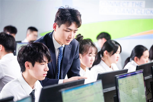 <a href=http://www.movno.net target=_blank class=infotextkey>|W(xu)У</a>