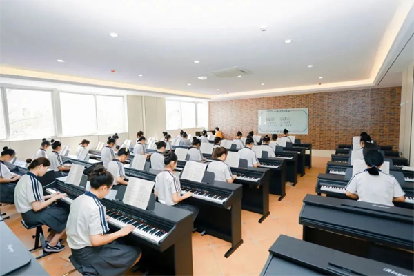 <a href=http://www.movno.net target=_blank class=infotextkey>|WУ</a>.jpg