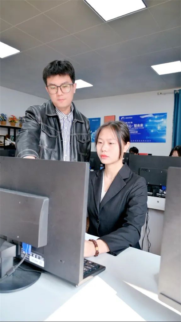 <a href=http://www.movno.net target=_blank class=infotextkey>|W(xu)У</a>W(xu).jpg