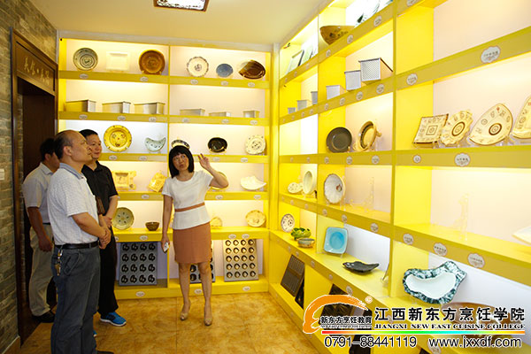 <a href=http://www.movno.net target=_blank class=infotextkey>|W(xu)У</a>.jpg