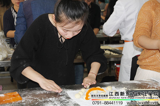 <a href=http://www.movno.net target=_blank class=infotextkey>|W(xu)У</a>.jpg