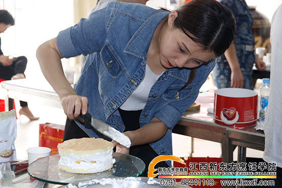 <a href=http://www.movno.net target=_blank class=infotextkey>|W(xu)У</a>.jpg