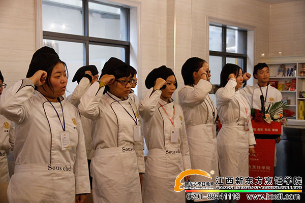 <a href=http://www.movno.net target=_blank class=infotextkey>|W(xu)У</a>.jpg