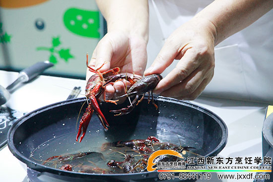 <a href=http://www.movno.net target=_blank class=infotextkey>|W(xu)У</a>.jpg