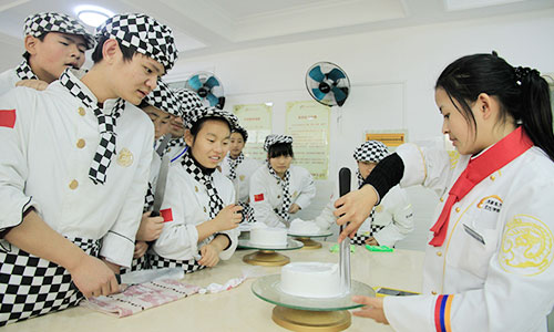 <a href=http://www.movno.net target=_blank class=infotextkey>|W(xu)У</a>.jpg
