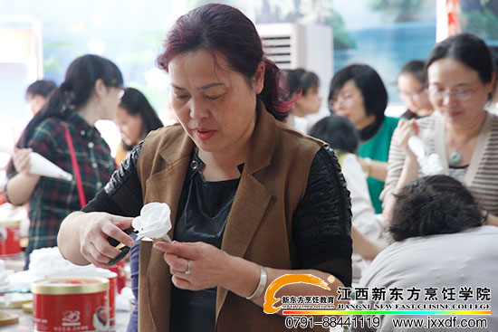 <a href=http://www.movno.net target=_blank class=infotextkey>|W(xu)У</a>.jpg