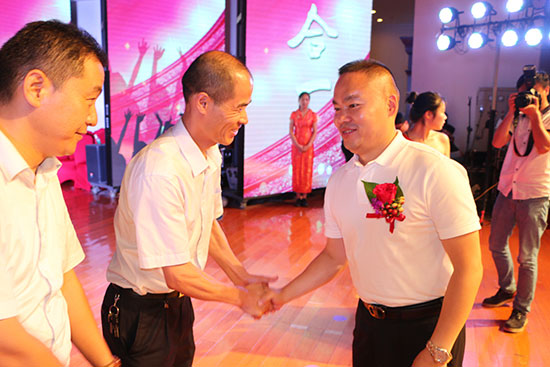 <a href=http://www.movno.net target=_blank class=infotextkey>|W(xu)У</a>.jpg