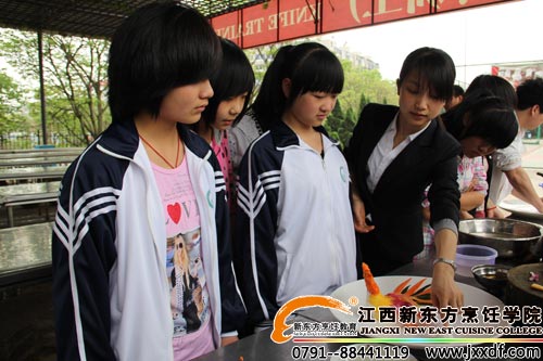 W(xu)<a href=http://www.movno.net target=_blank class=infotextkey>|W(xu)Ժ</a>ώָ(do)^W(xu)Ʒ.jpg