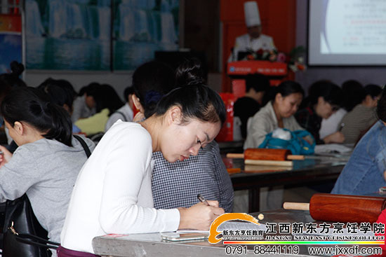 <a href=http://www.movno.net target=_blank class=infotextkey>|W(xu)У</a>.jpg
