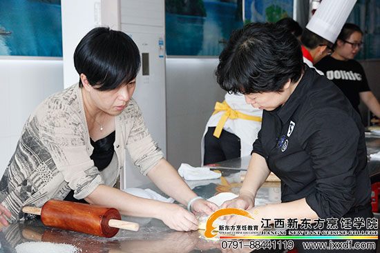 <a href=http://www.movno.net target=_blank class=infotextkey>|W(xu)У</a>.jpg