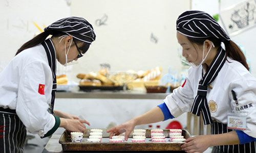 <a href=http://www.movno.net target=_blank class=infotextkey>|W(xu)У</a>.jpg