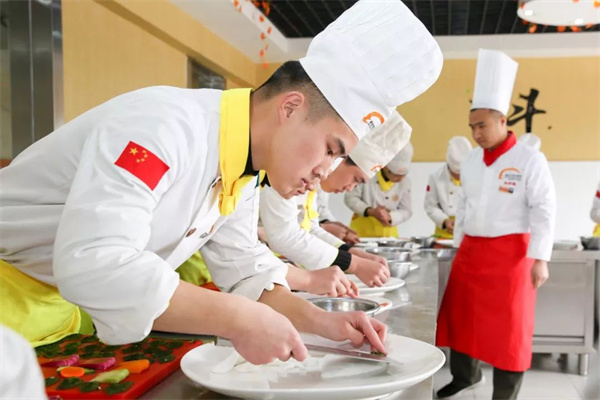 <a href=http://www.movno.net target=_blank class=infotextkey>|W(xu)У</a>.jpg