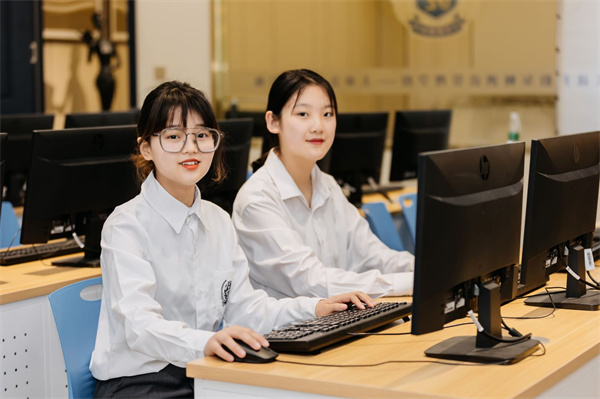<a href=http://www.movno.net target=_blank class=infotextkey>|W(xu)У</a>.jpg