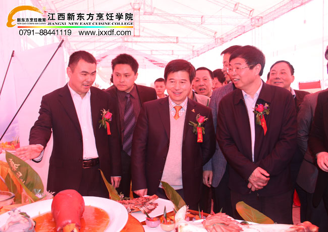 <a href=http://www.movno.net target=_blank class=infotextkey>|W(xu)Ժ</a>ԺLcϲиLˮЇf(xi)(w)LؕLAһͬ^Ʒչ~.jpg