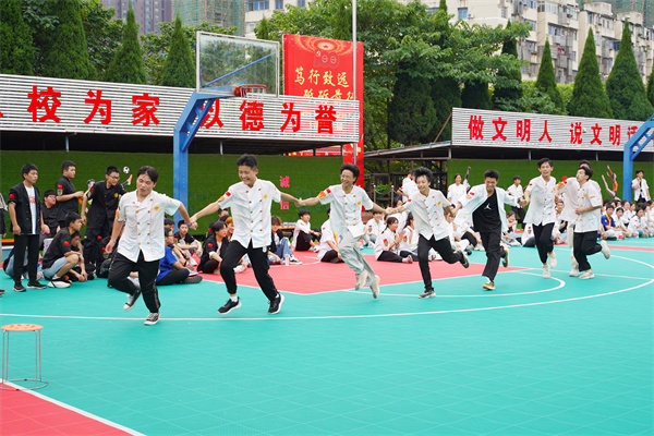 <a href=http://www.movno.net target=_blank class=infotextkey>|W(xu)У</a>.jpg