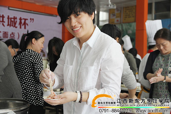 <a href=http://www.movno.net target=_blank class=infotextkey>|W(xu)У</a>.jpg
