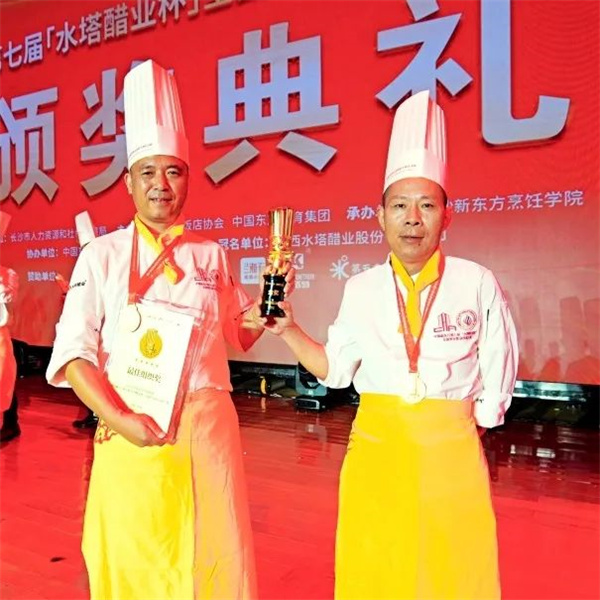 <a href=http://www.movno.net target=_blank class=infotextkey>|W(xu)У</a>.jpg