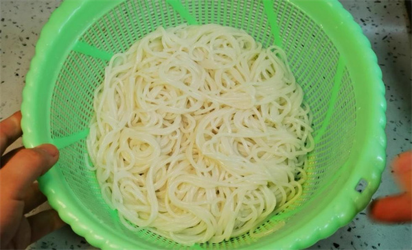 <a href=http://www.movno.net target=_blank class=infotextkey>|W(xu)У</a>.jpg